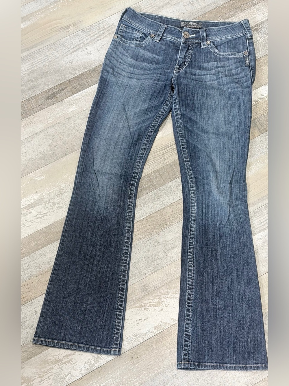 Women's Mid-Rise Bootcut Silver Suki Jeans in Medium Blue - 29x34
